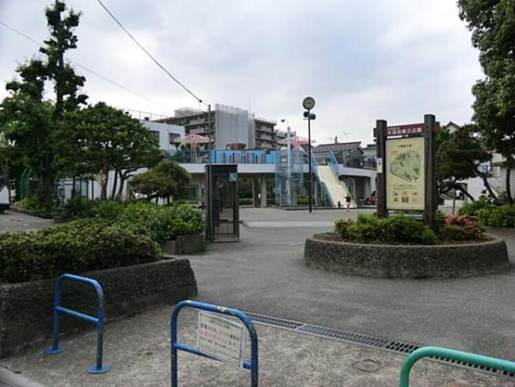 周辺 本羽田第三公園　340ｍ