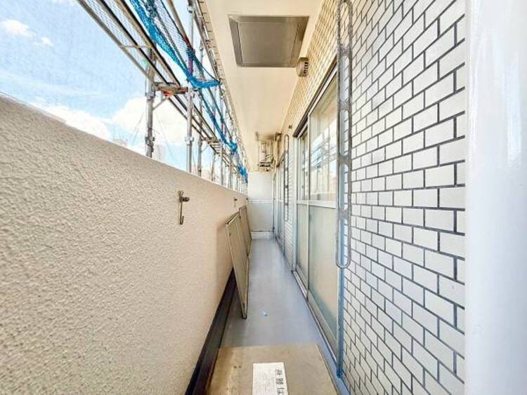 バルコニー 開放感のある眺望。陽光、風通しもよく、お洗濯物も乾かしやすいですね。 