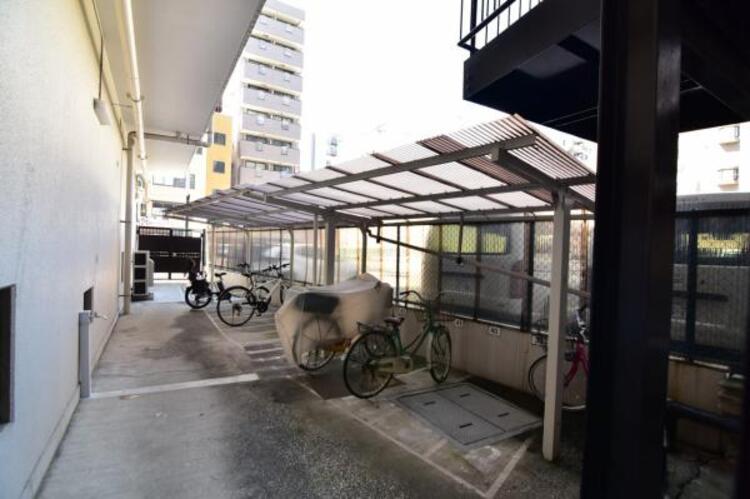 その他 管理の行き届いた駐輪場は屋根付きで雨の日も安心です。