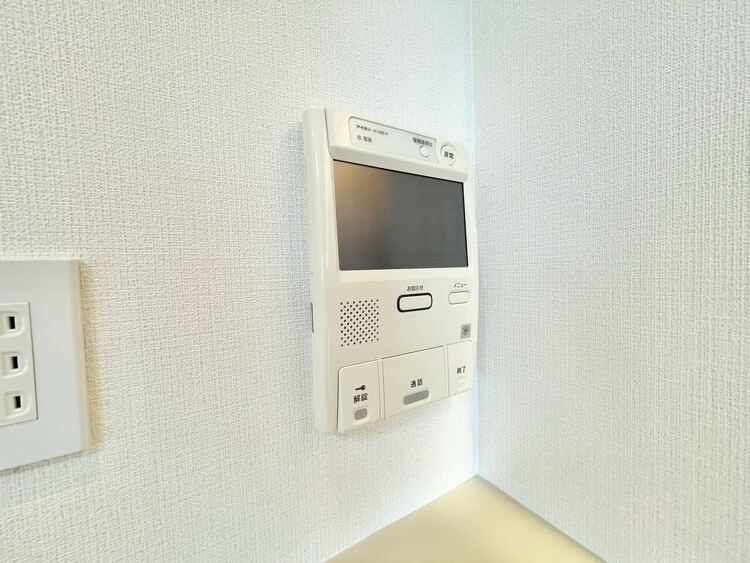 その他 誰が来てもわかる様にモニター付きインターホンを設置。