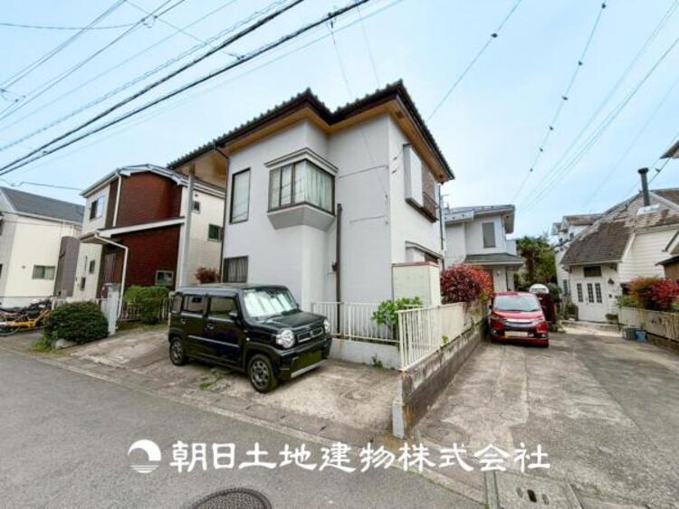 外観 【外観写真】無駄のないデザインと落ち着いたカラーリングが特徴のシンプルモダンな住宅。機能性と美しさを兼ね備えた外観です。