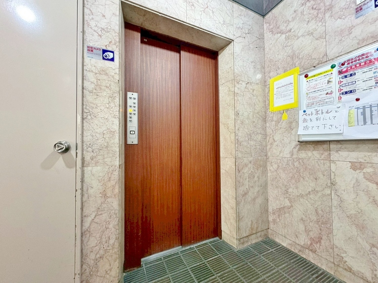 その他 エレベーターの管理も、きちんと行き届いてます。