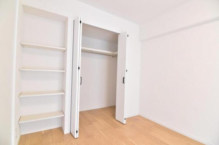 収納 各部屋に備えられたクローゼット。普段使わないものなども収納可能ですので、居室を広く使うことが出来ます。