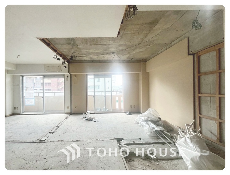 内装 現在改装中◆扉を◆開くとこの景色。家族の”おかえり”の声が聞こえてきそう。