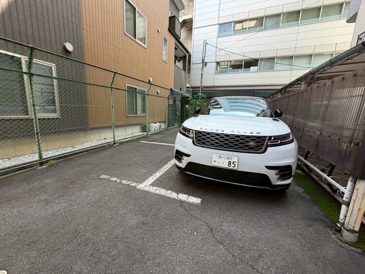 その他 【駐車場】駐車スペースが嬉しいですね。※空き状況は都度ご確認下さい。