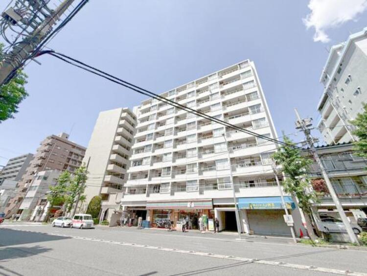 外観 空を広く感じる。緑が多いゆったり感のある安心の住環境です！！潤いのある環境でホッと生活できそうです！おしゃれな雰囲気や自然の潤いがあり、親しみやすさと個性を！街に新たな価値をもたらし続けてくれます！ 