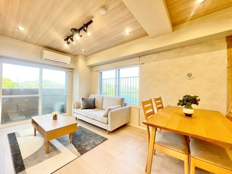 居間 豊かな居住性と、安心感を満たすクオリティが見事に調和した住空間。