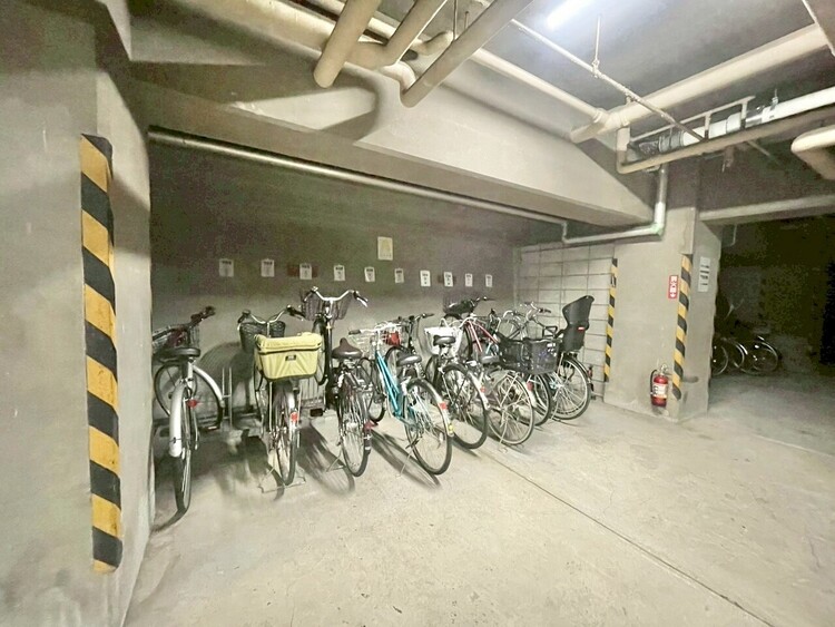 その他 きちんと整備された駐輪場。住む方の心遣いが感じられます。