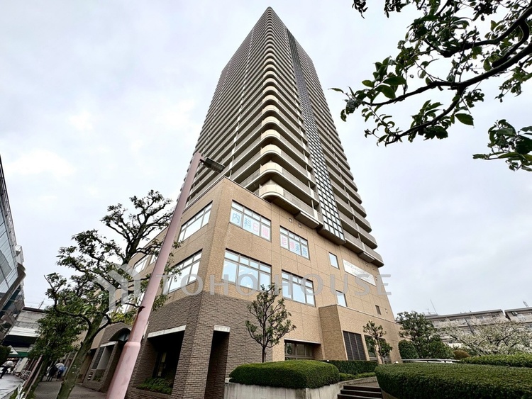 外観 〜【Modern Style】 確かなデザイン性と、日々の暮らしやすさを調和させた上質な空間設計〜