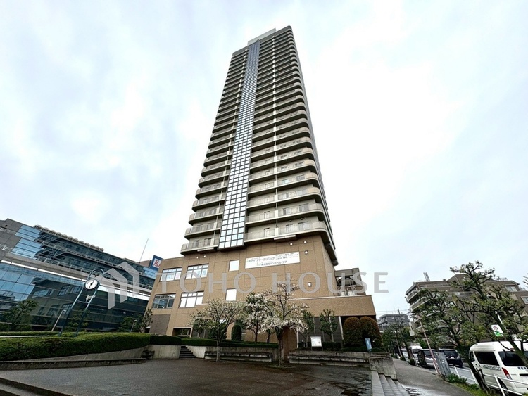 外観 【外観】整った街並みに映える外観デザイン。住環境の良さを感じられる住まいです。