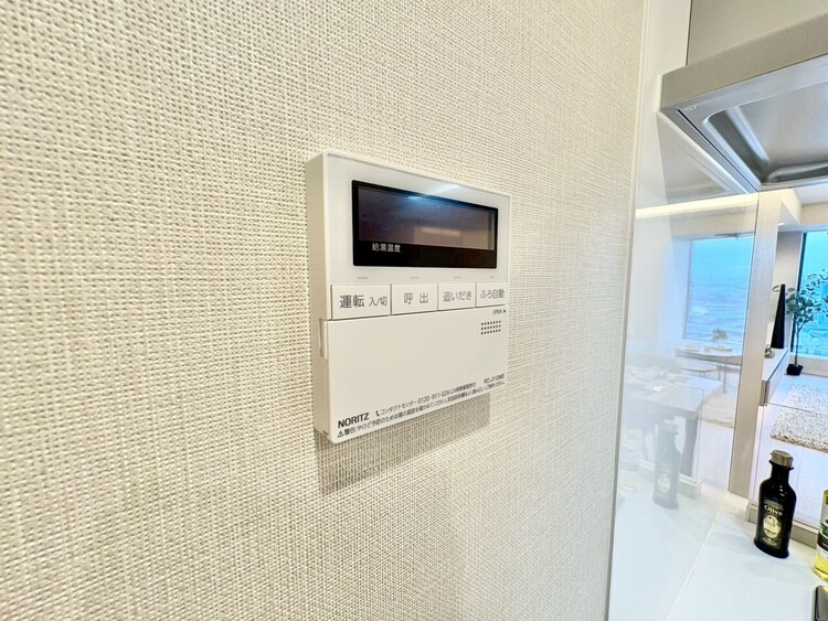 その他 見やすい画面で操作しやすい給湯パネル。