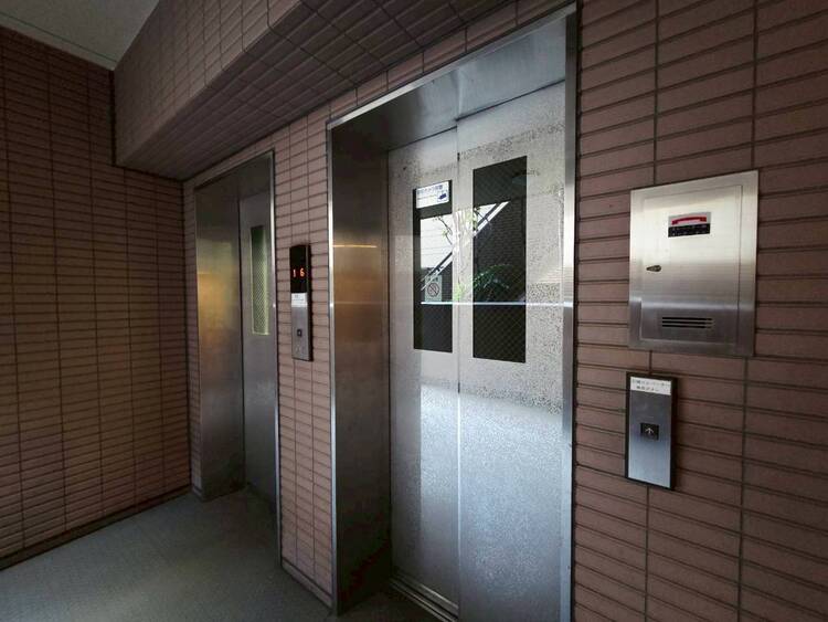 その他 エレベーター完備のため荷物が多くなっても安心。