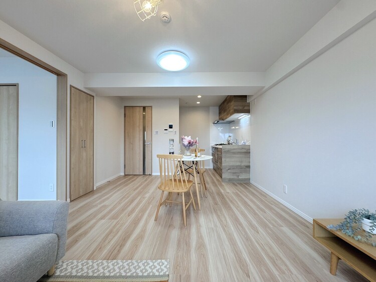 居間 豊かな居住性と、安心感を満たすクオリティが見事に調和した住空間。