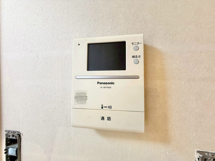 その他 誰が来てもわかる様にモニター付きインターホンを設置。
