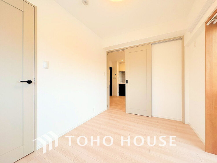 内装 1日の疲れを癒し、心地よく寛げるようゆったりとした広さをしています