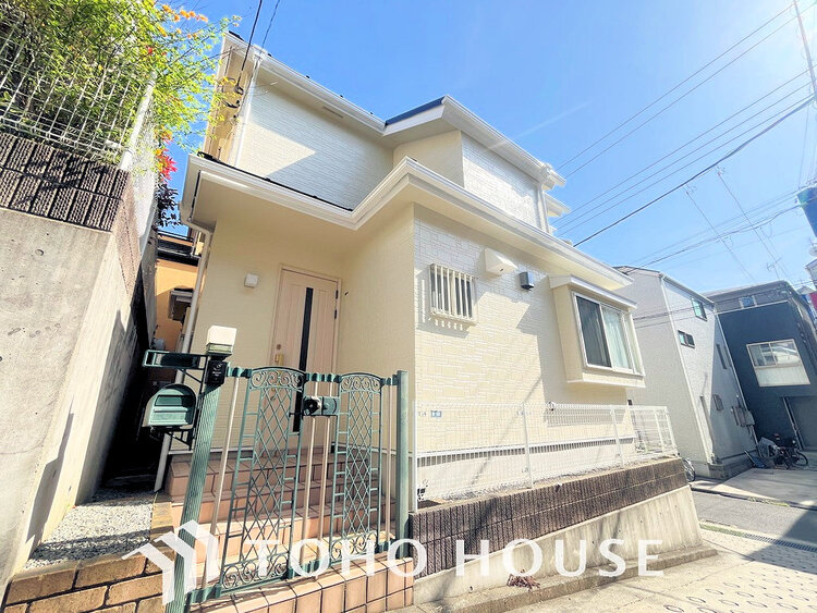 外観 〜ガーデニングも楽しめる庭付き中古戸建て〜北西角地につき陽当たり・通風良好〜