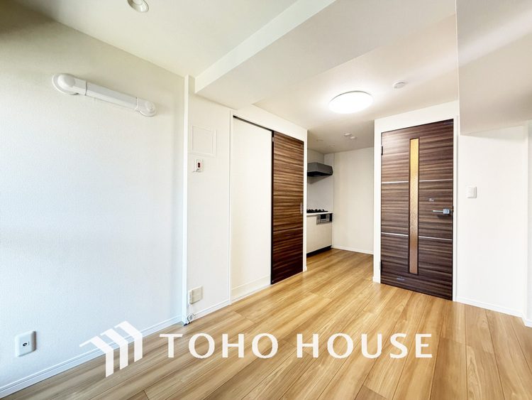 内装 広がりのある住空間、家族が集まるリビング・ダイニング