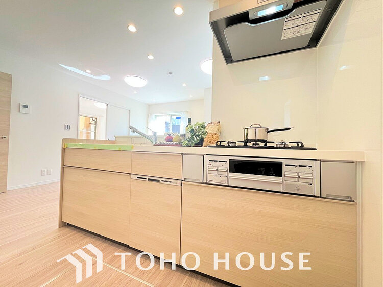 キッチン シンプルな部屋の雰囲気に溶け合うナチュラルキッチン