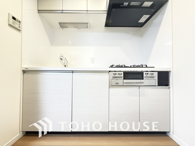 キッチン シンプルな部屋の雰囲気に溶け合うナチュラルキッチン