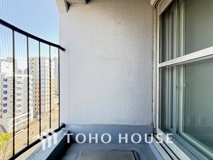 バルコニー 陽当たり良好なバルコニー