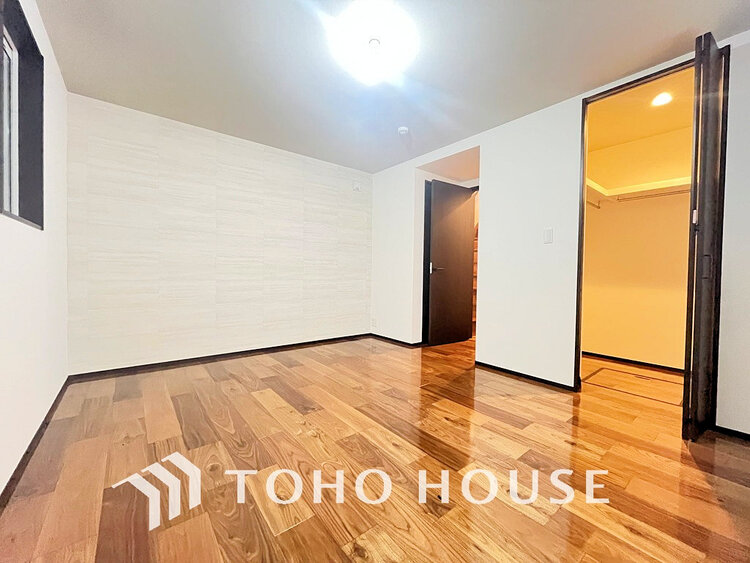 内装 シンプルですっきりとした室内は飽きのこない居心地の良い雰囲気