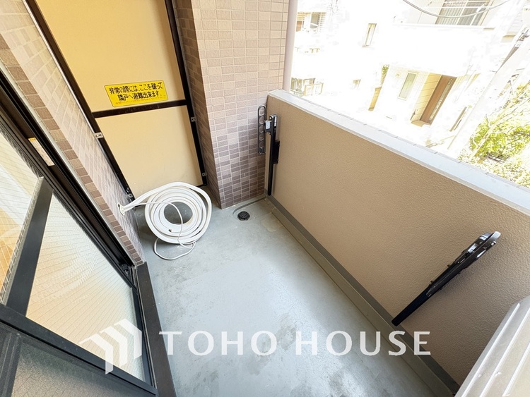 バルコニー 陽当たり良好なバルコニー