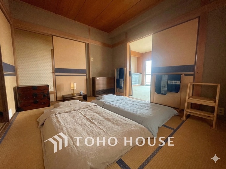 内装 ＊配置してある家具や小物はCGによるイメージ画像です。感性を育むプライベートルームはシンプルでスマートな空間。好みの空間で読書をしたり、音楽を聞いたりと一人の時間も充実したものにできます。