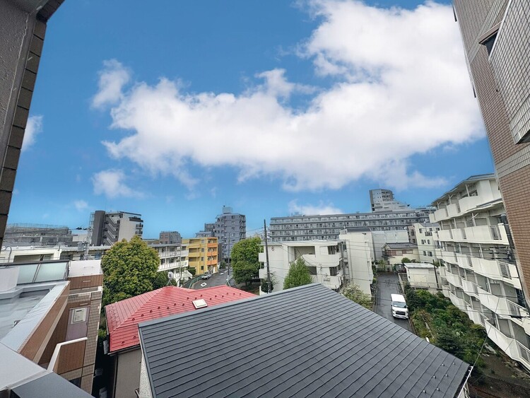 その他 眺望や窓からの景色が良いと、家で過ごす時間も快適です。