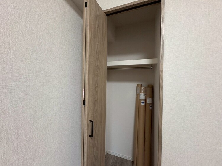 その他 収納スペースが付いていて、お部屋を広く使っていただけます。