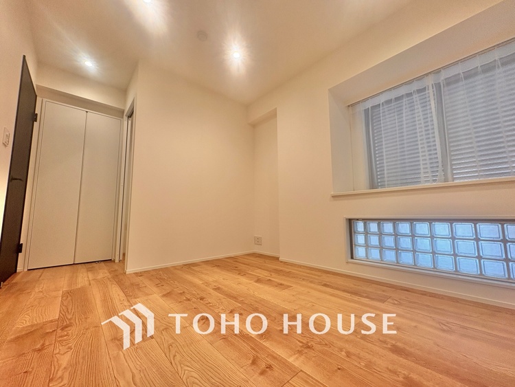 内装 風の通り道。舞い込んでくる風が優しく躍り、室内に爽やかな空気を運んでくる。