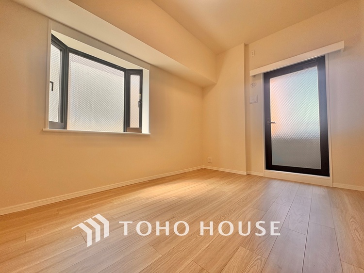 内装 採光や風通しを考えて設計された間取り。近隣との視線を考え、街全体で調整される窓位置。外観だけでなく、そこに住まうご家族の心地よさを最優先しました。