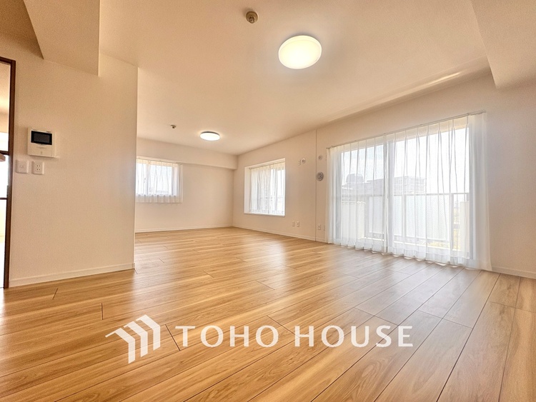 内装 「想像していた以上に広い」が写真を撮っているときの感想です。家事動線に配慮したプランによりご家族がくつろげる明るく広い空間が確保できました。