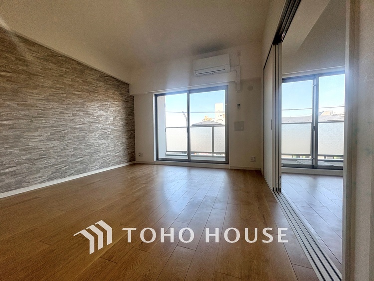 内装 「想像していた以上に広い」が写真を撮っているときの感想です。家事動線に配慮したプランによりご家族がくつろげる明るく広い空間が確保できました。