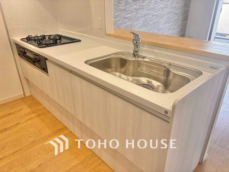 キッチン 奥のスペースまで有効に活用できます。奥まで上から見渡せるので、たまにしか使わない調理器具もサッと取出せます。