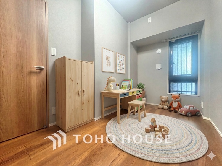 内装 ※生成AIによるイメージです。家具・小物は販売価格に含まれません。風の通り道。舞い込んでくる風が優しく躍り、室内に爽やかな空気を運んでくる。