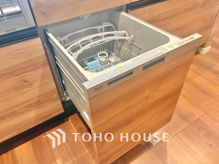 キッチン ◆食洗機◆お子様の面倒を見れる時間が増え時短になります。加えて手荒れも防げてしかも節水が高い為、大変人気があり重宝します。