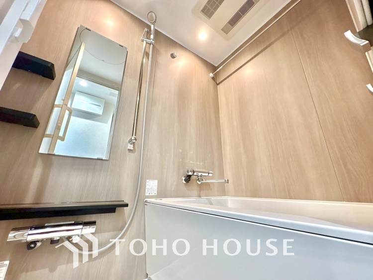 風呂 【BATHROOM】◆プライベートな空間◆simpleだからrelaxできるんです。こころもからだもキレイさっぱり。