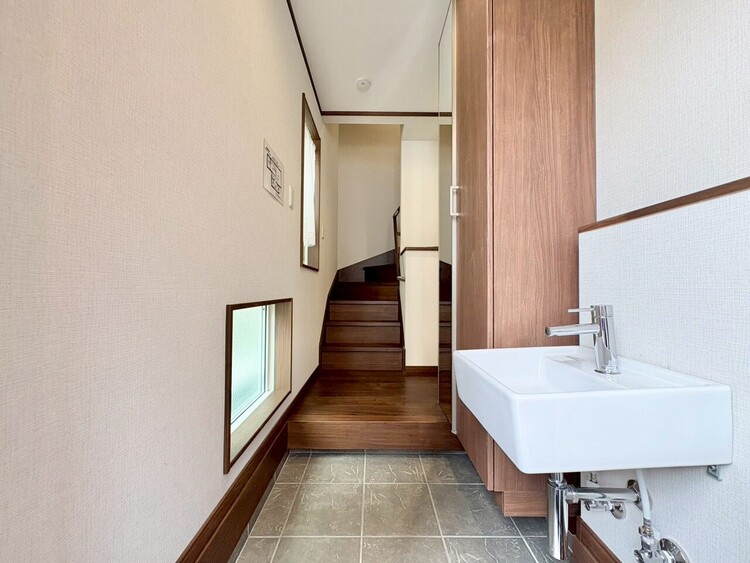 玄関 シューズボックスを完備した玄関です。