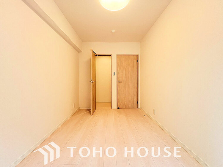 内装 シンプルですっきりとした室内は飽きのこない居心地の良い雰囲気