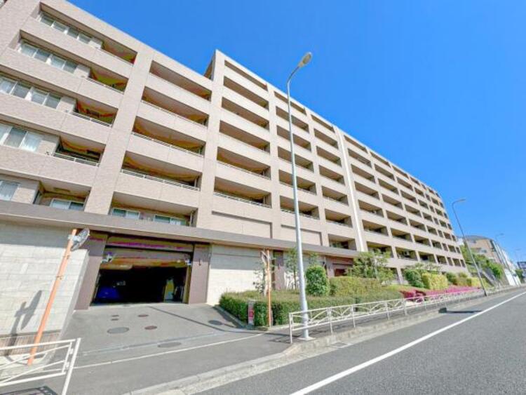 外観 家の良し悪しだけではなく周辺環境も重要なポイントとなります！ご案内時に周辺環境もご案内いたします！流行に左右されず将来にわたって価値が継続する佇まい！良好な住環境が保たれたエリアで新生活を過ごせます 