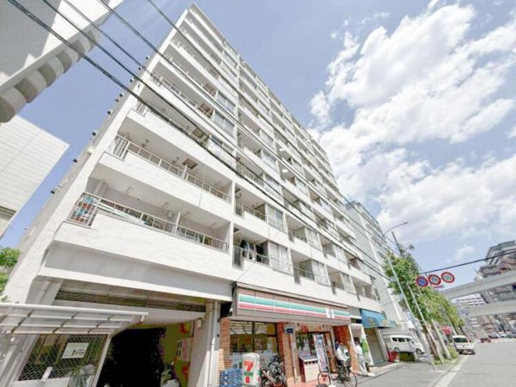 外観 毎日のお散歩も楽しく緑に恵まれた静かな住環境となります！！！伸び伸びスローライフを叶えてくれる物件！自然豊富な季節の移ろいを身近に感じられる環境は空間に彩りを添えておしゃれな住空間を作り上げます！ 