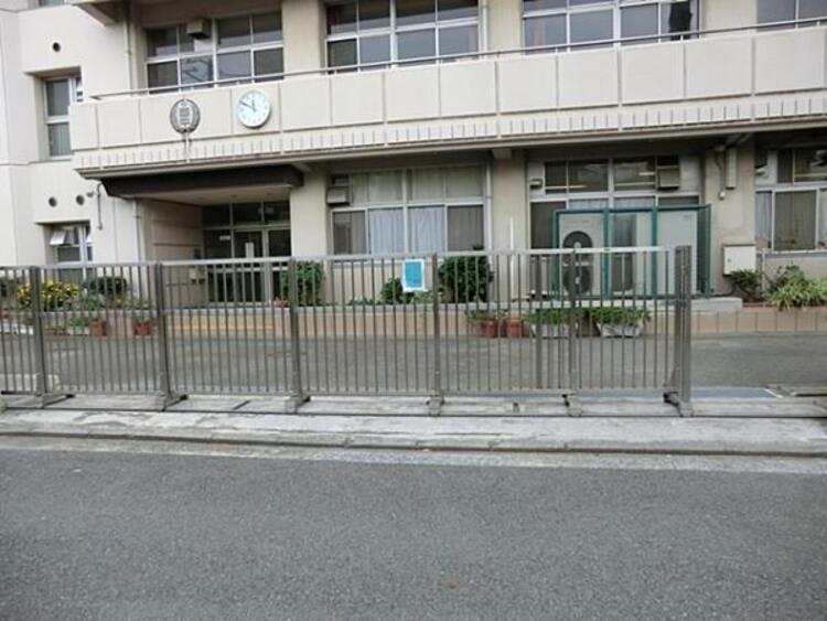 周辺 横浜市立西中学校まで約710ｍ