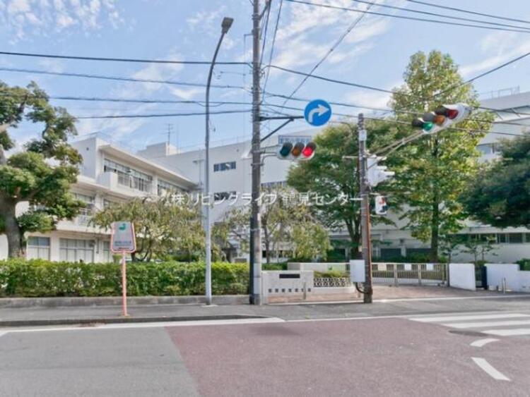 周辺 横浜市立北方小学校  1430m