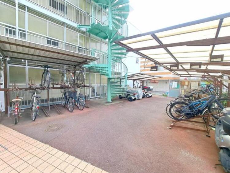 その他 駐輪場、バイク置場　屋根がついており濡れにくいです。