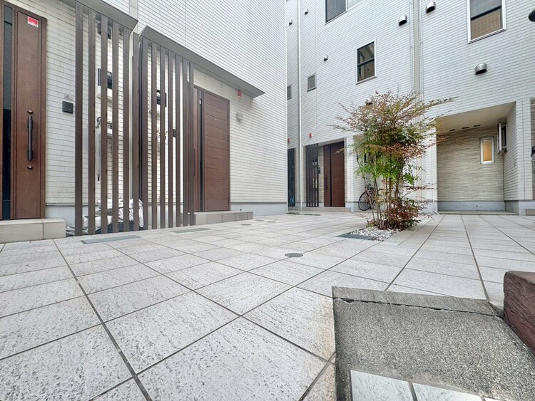 その他 館内は静寂な中が保たれており、管理が行き届いている印象を受けました。