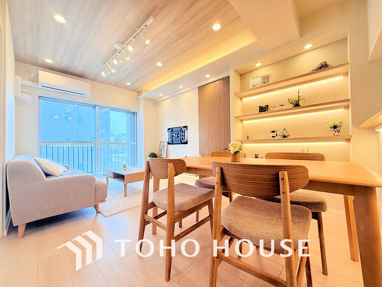 内装 家族みんなが爽やかに過ごせるように、光をたっぷり取り込んだLDK