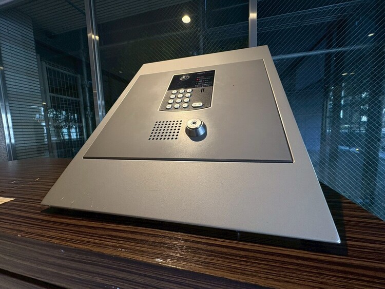 その他 誰が来てもわかる様にモニター付きインターホンを設置。