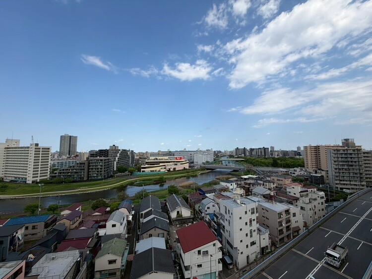 その他 眺望や窓からの景色が良いと、家で過ごす時間も快適です。