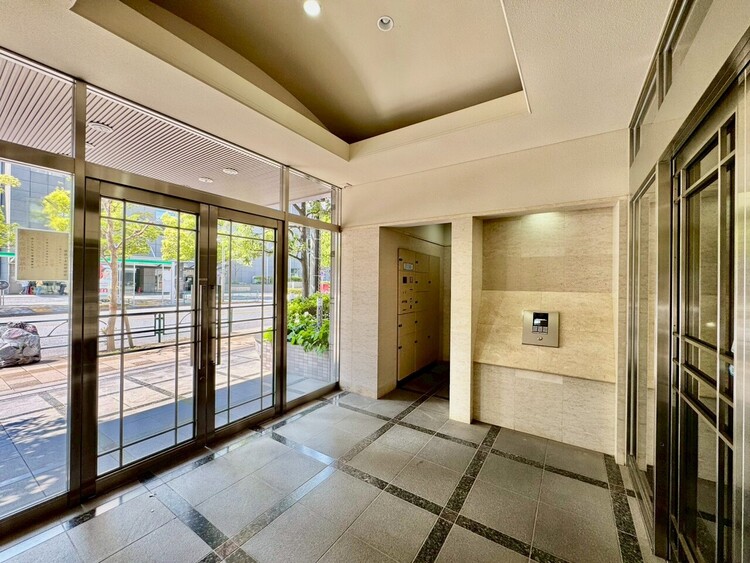 その他 館内は静寂な中が保たれており、管理が行き届いている印象を受けました。