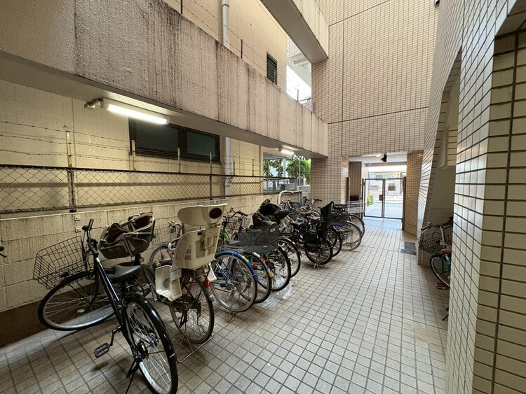 その他 駐輪場も綺麗に整頓されています。※空き状況は都度ご確認下さい。